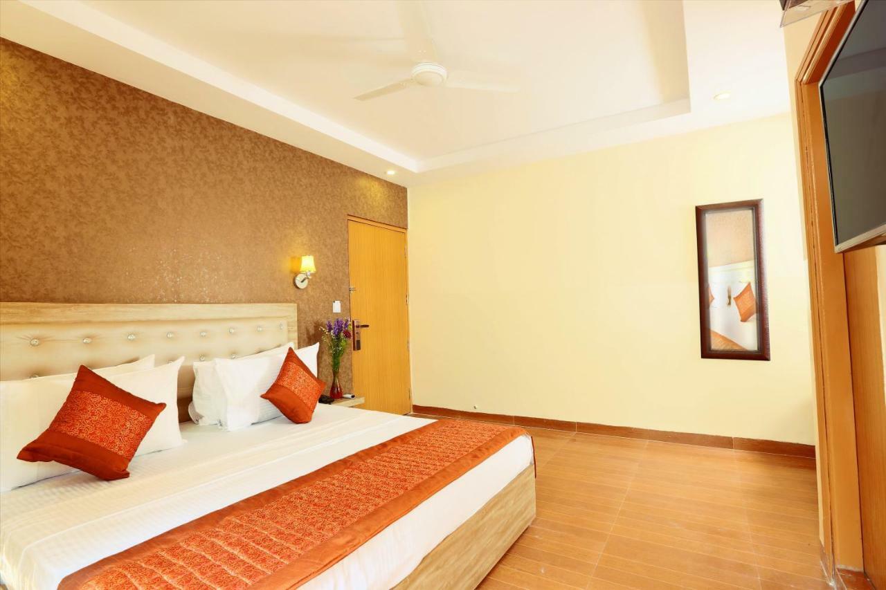 Hotel Airport City Near Delhi International Airport New Delhi Exterior photo